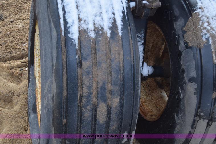 image for item L1114 Blue Jet Landrunner anhydrous ammonia applicator