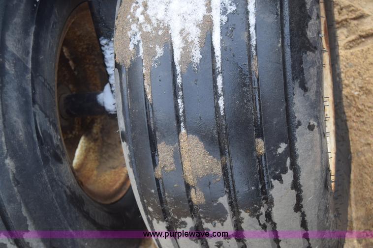 image for item L1114 Blue Jet Landrunner anhydrous ammonia applicator