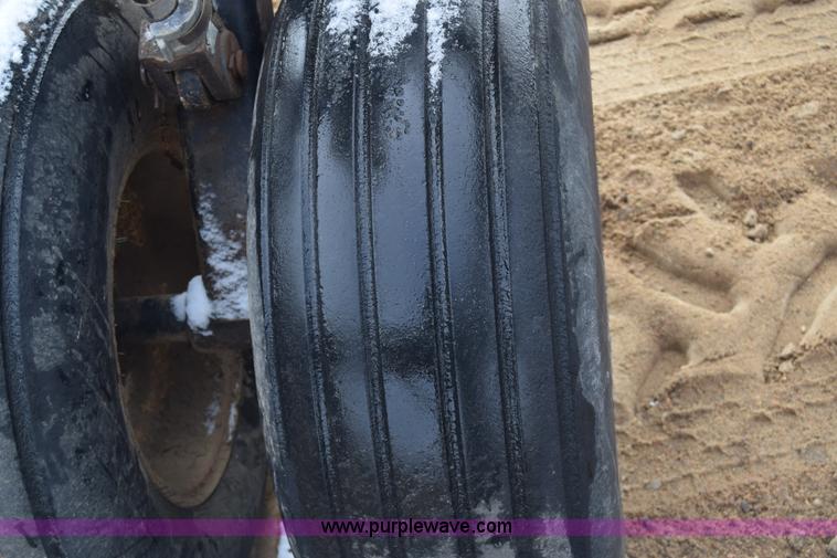 image for item L1114 Blue Jet Landrunner anhydrous ammonia applicator