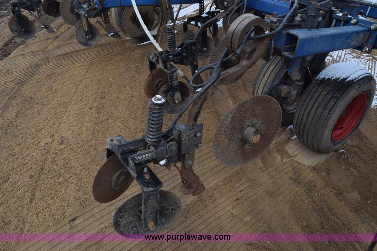 image for item L1116 Blue Jet Landrunner anhydrous ammonia applicator