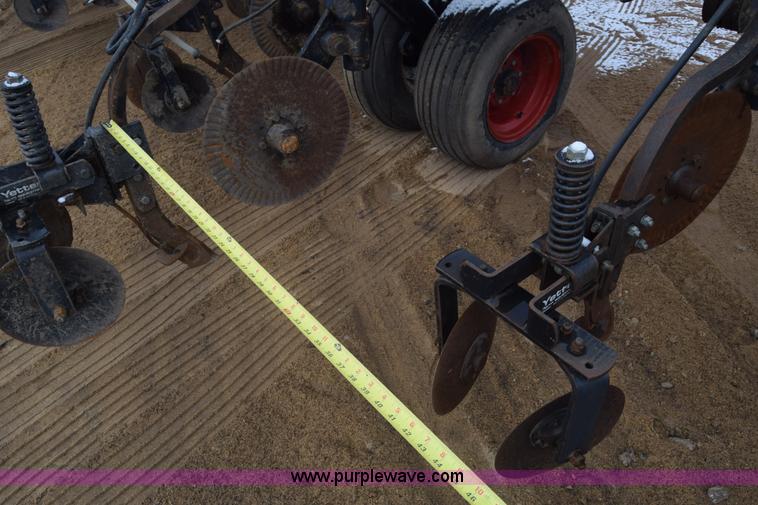 image for item L1116 Blue Jet Landrunner anhydrous ammonia applicator