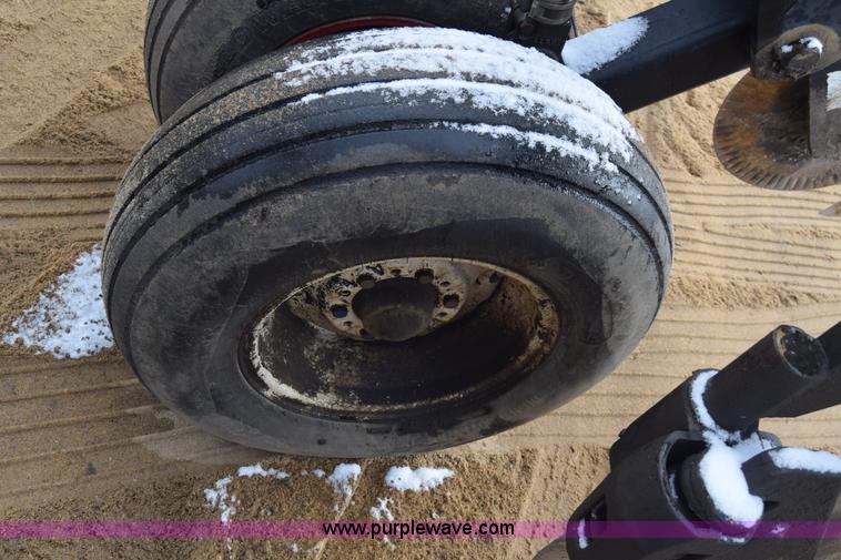 image for item L1116 Blue Jet Landrunner anhydrous ammonia applicator