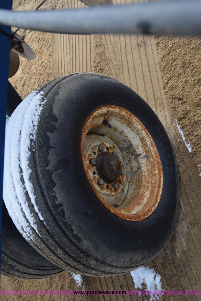 image for item L1116 Blue Jet Landrunner anhydrous ammonia applicator