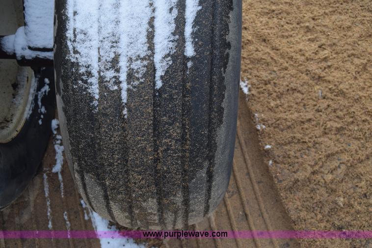 image for item L1116 Blue Jet Landrunner anhydrous ammonia applicator