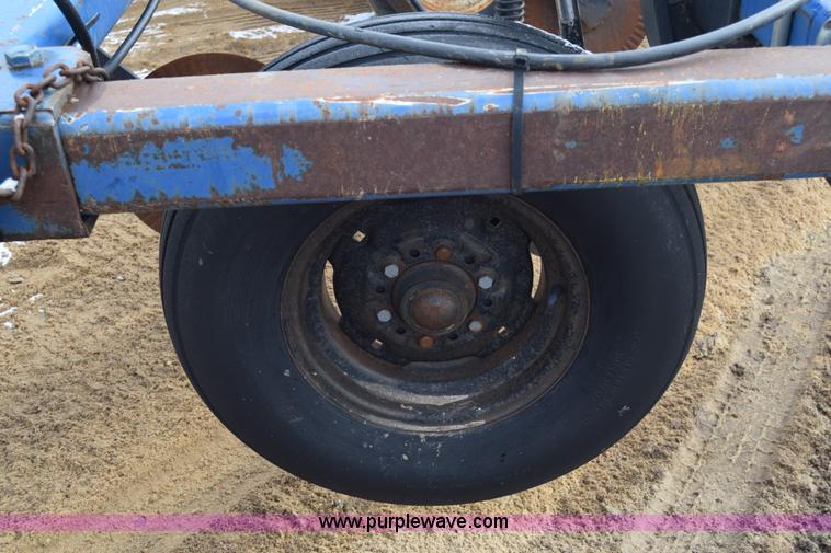 image for item L1116 Blue Jet Landrunner anhydrous ammonia applicator