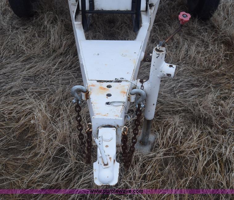 image for item L1203 Seed tender