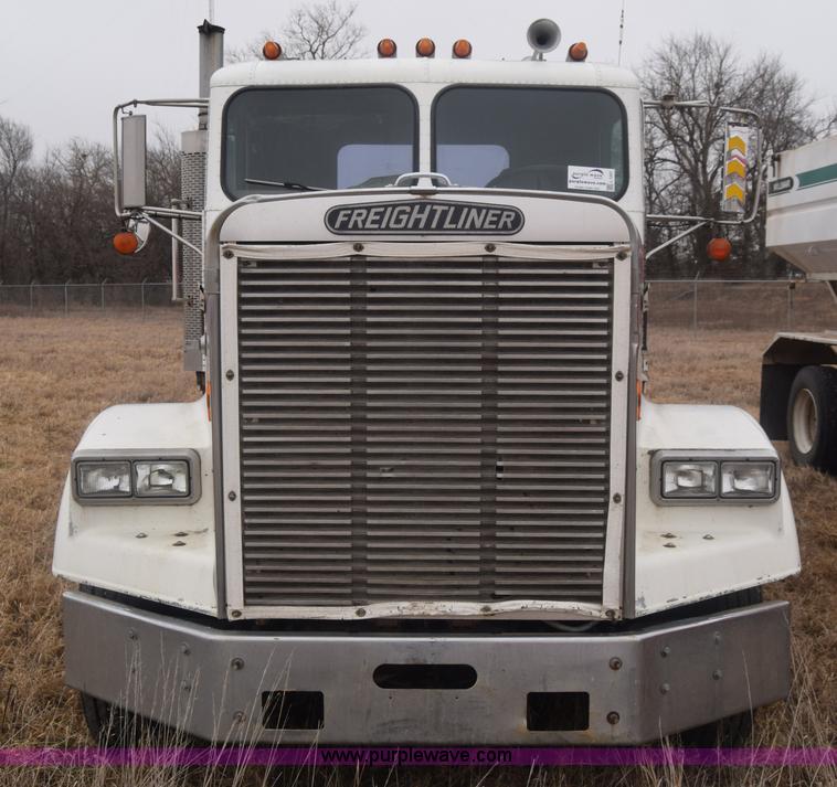 image for item L1207 1988 Freightliner FLC-64T water truck