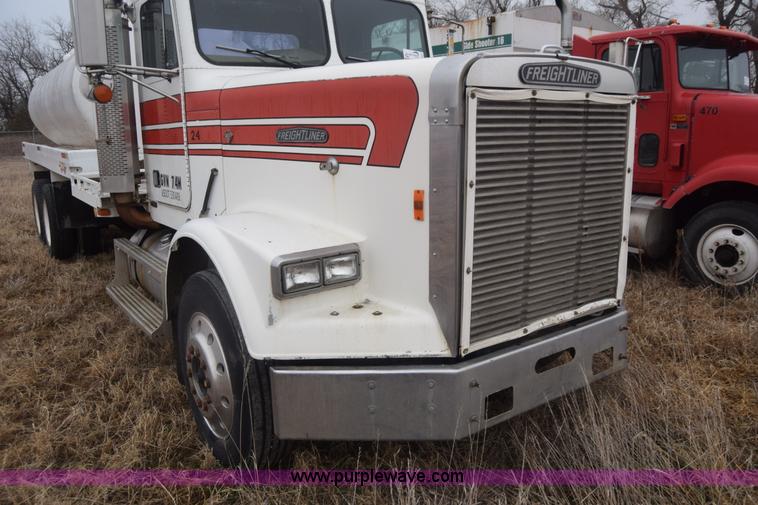image for item L1207 1988 Freightliner FLC-64T water truck