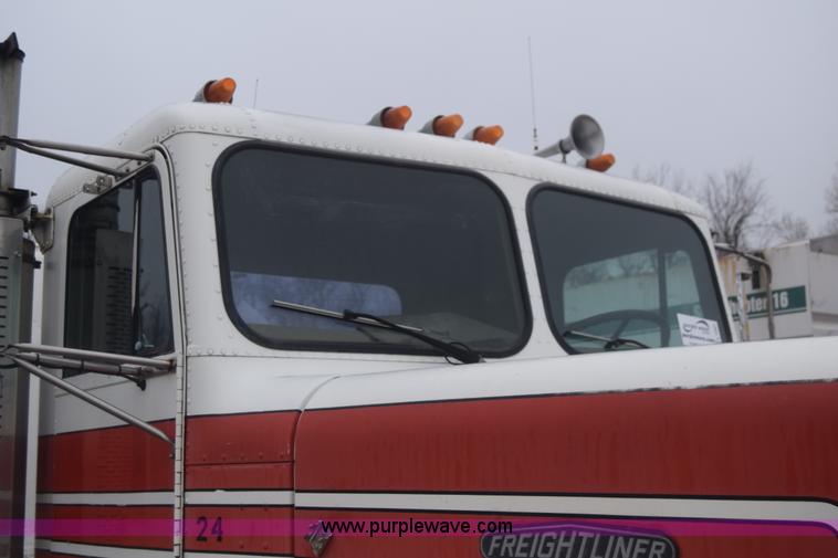 image for item L1207 1988 Freightliner FLC-64T water truck