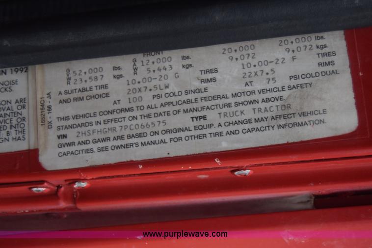 image for item L1208 1993 International 9400 seed tender truck