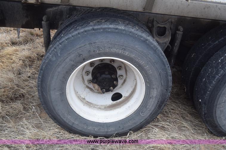 image for item L1208 1993 International 9400 seed tender truck