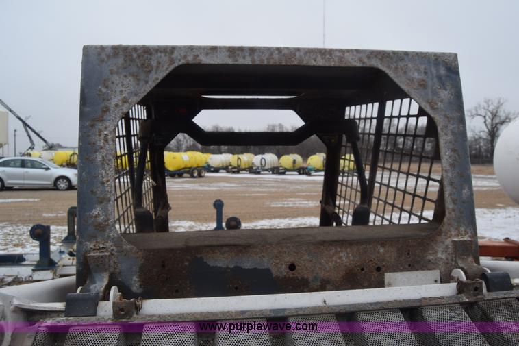 image for item L1228 1994 Bobcat 10 skid steer