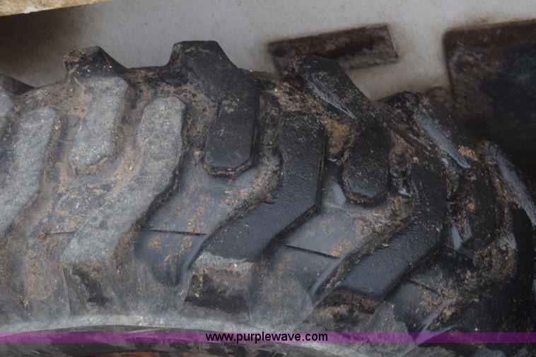 image for item L1228 1994 Bobcat 10 skid steer