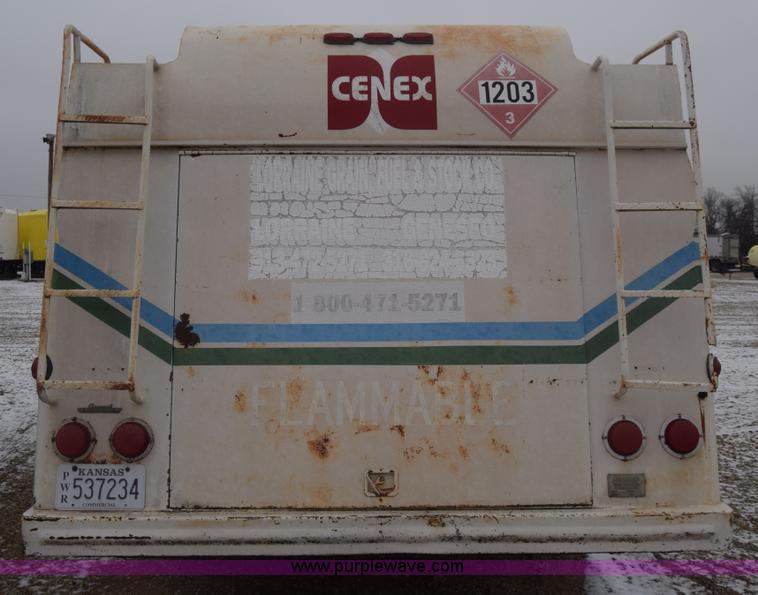 image for item L1231 1988 Ford F700 fuel truck