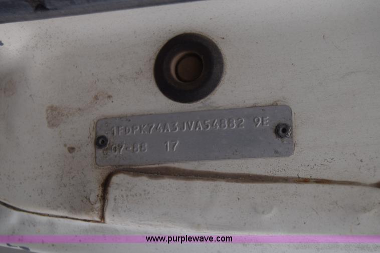 image for item L1231 1988 Ford F700 fuel truck