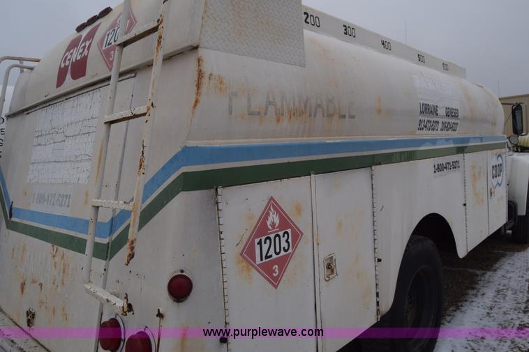 image for item L1231 1988 Ford F700 fuel truck