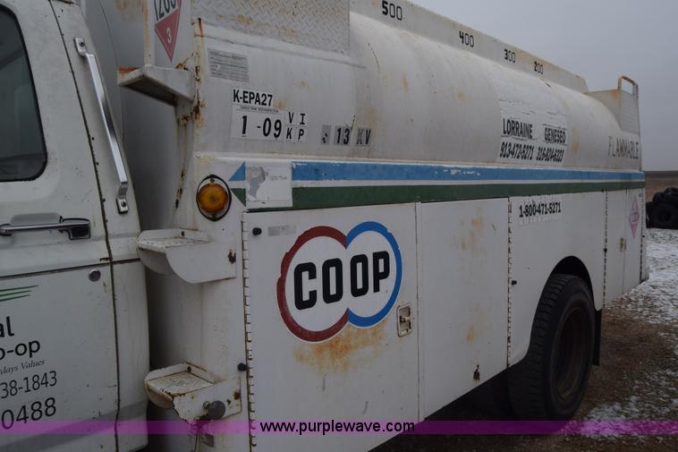 image for item L1231 1988 Ford F700 fuel truck