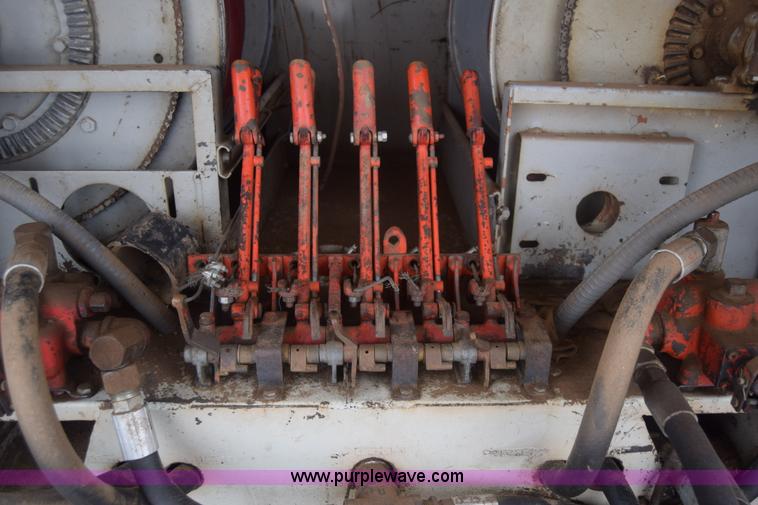 image for item L1231 1988 Ford F700 fuel truck