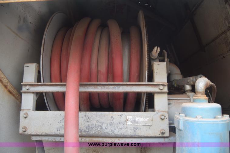 image for item L1231 1988 Ford F700 fuel truck