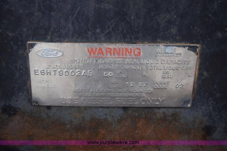 image for item L1231 1988 Ford F700 fuel truck