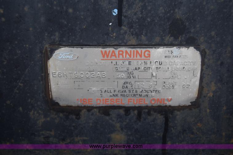 image for item L1231 1988 Ford F700 fuel truck