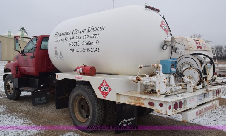 image for item L1232 1999 Chevrolet C6500 propane truck