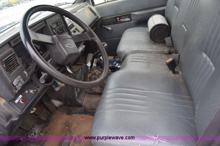 image for item L1232 1999 Chevrolet C6500 propane truck