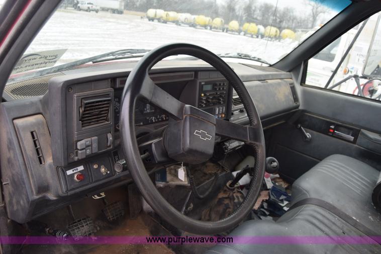 image for item L1232 1999 Chevrolet C6500 propane truck