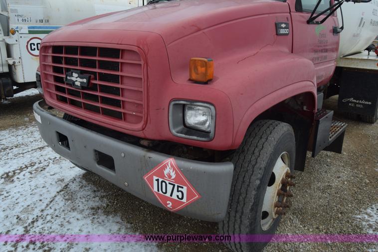 image for item L1232 1999 Chevrolet C6500 propane truck