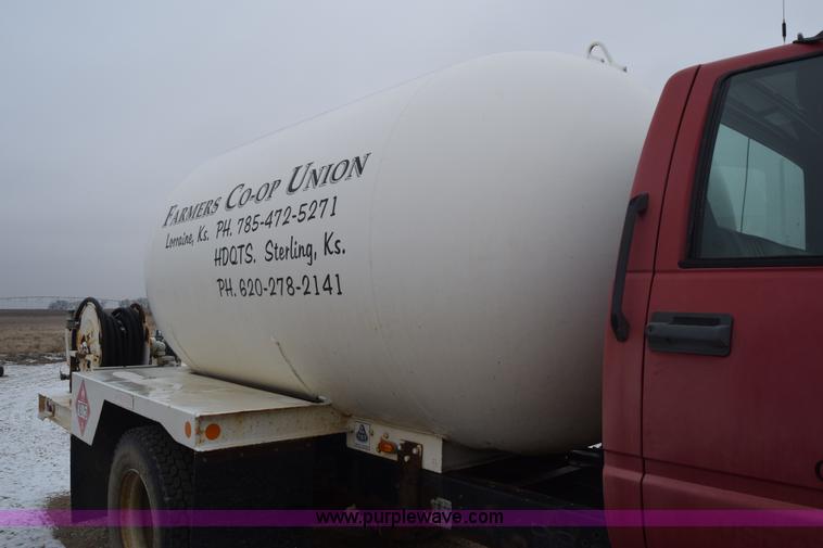 image for item L1232 1999 Chevrolet C6500 propane truck