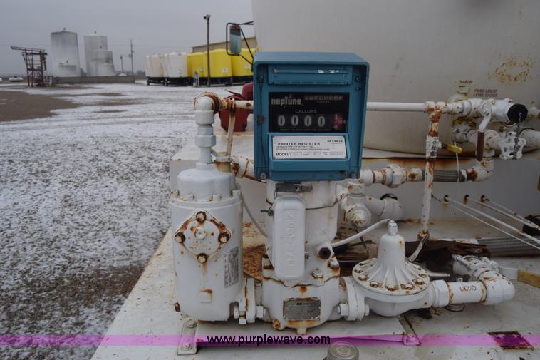 image for item L1232 1999 Chevrolet C6500 propane truck