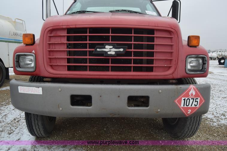 image for item L1232 1999 Chevrolet C6500 propane truck