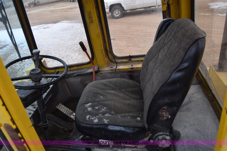 image for item L1234 Trojan 1900 wheel loader