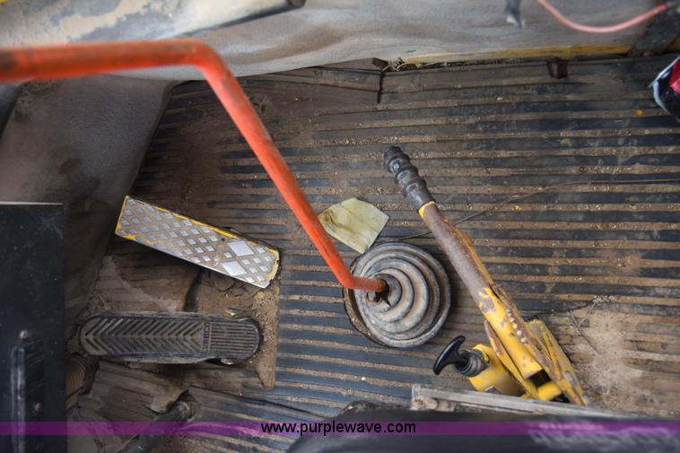 image for item L1234 Trojan 1900 wheel loader