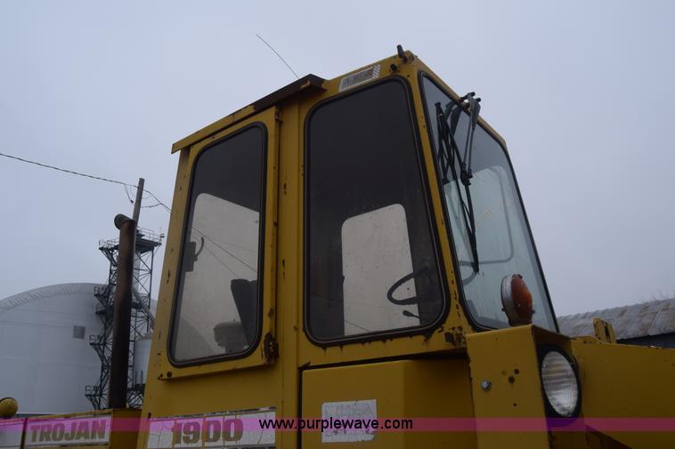 image for item L1234 Trojan 1900 wheel loader