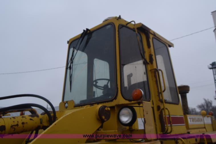 image for item L1234 Trojan 1900 wheel loader