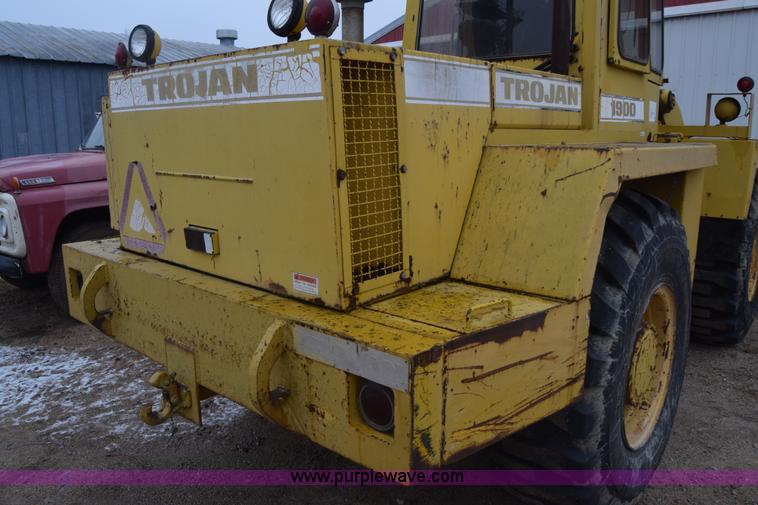 image for item L1234 Trojan 1900 wheel loader