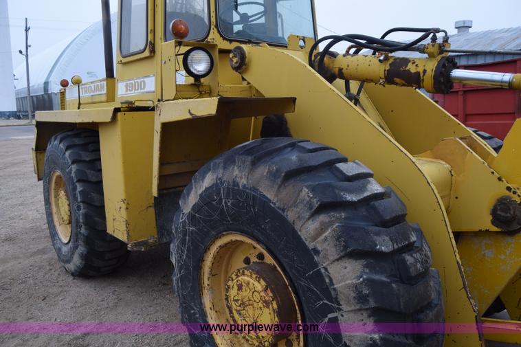 image for item L1234 Trojan 1900 wheel loader