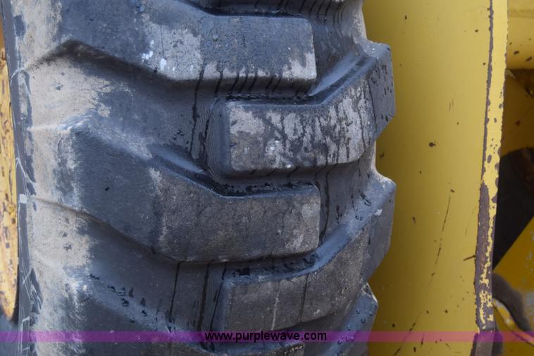 image for item L1234 Trojan 1900 wheel loader