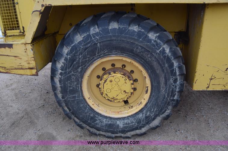 image for item L1234 Trojan 1900 wheel loader