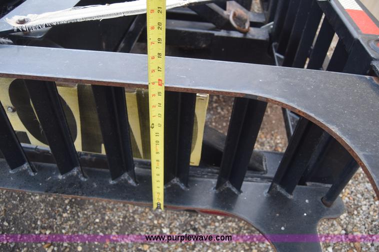 image for item L1238 2009 Behnke sprayer trailer