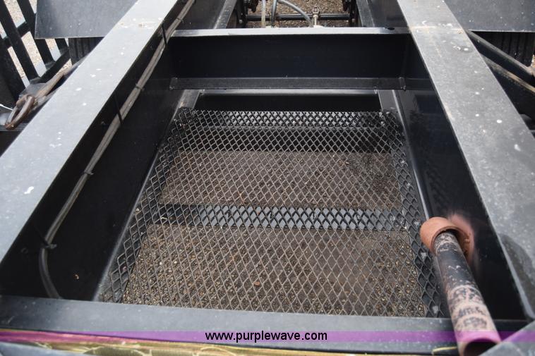 image for item L1238 2009 Behnke sprayer trailer