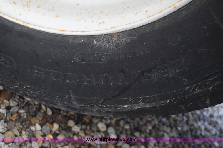 image for item L1239 2010 Behnke sprayer trailer