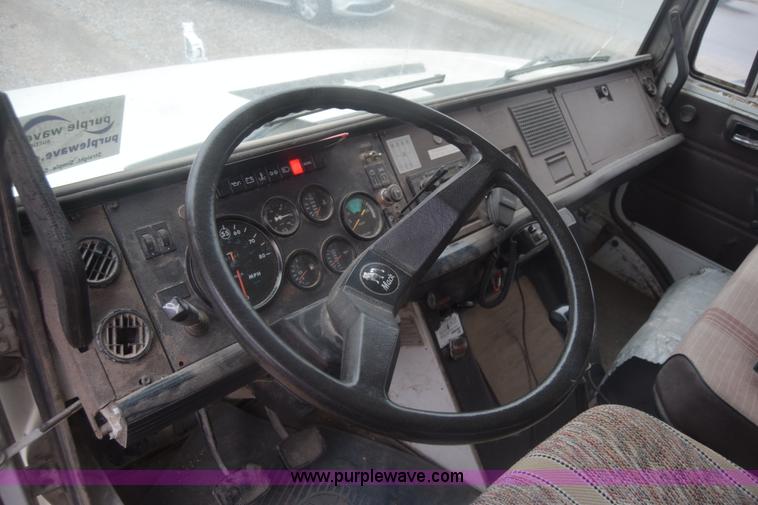 image for item L1242 1990 Mack CS300P feed truck