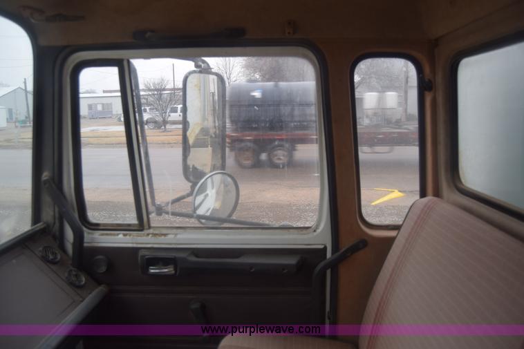 image for item L1242 1990 Mack CS300P feed truck