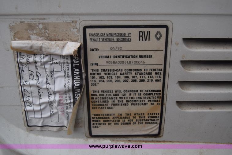 image for item L1242 1990 Mack CS300P feed truck