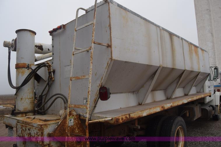 image for item L1242 1990 Mack CS300P feed truck