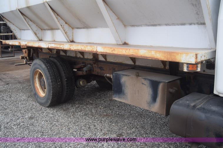 image for item L1242 1990 Mack CS300P feed truck