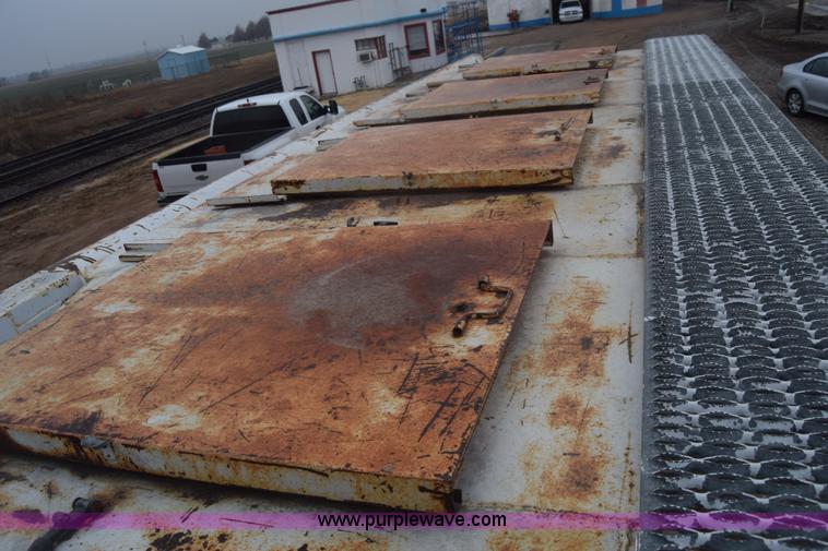 image for item L1242 1990 Mack CS300P feed truck