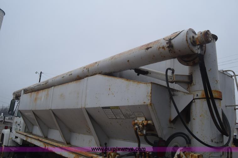 image for item L1242 1990 Mack CS300P feed truck